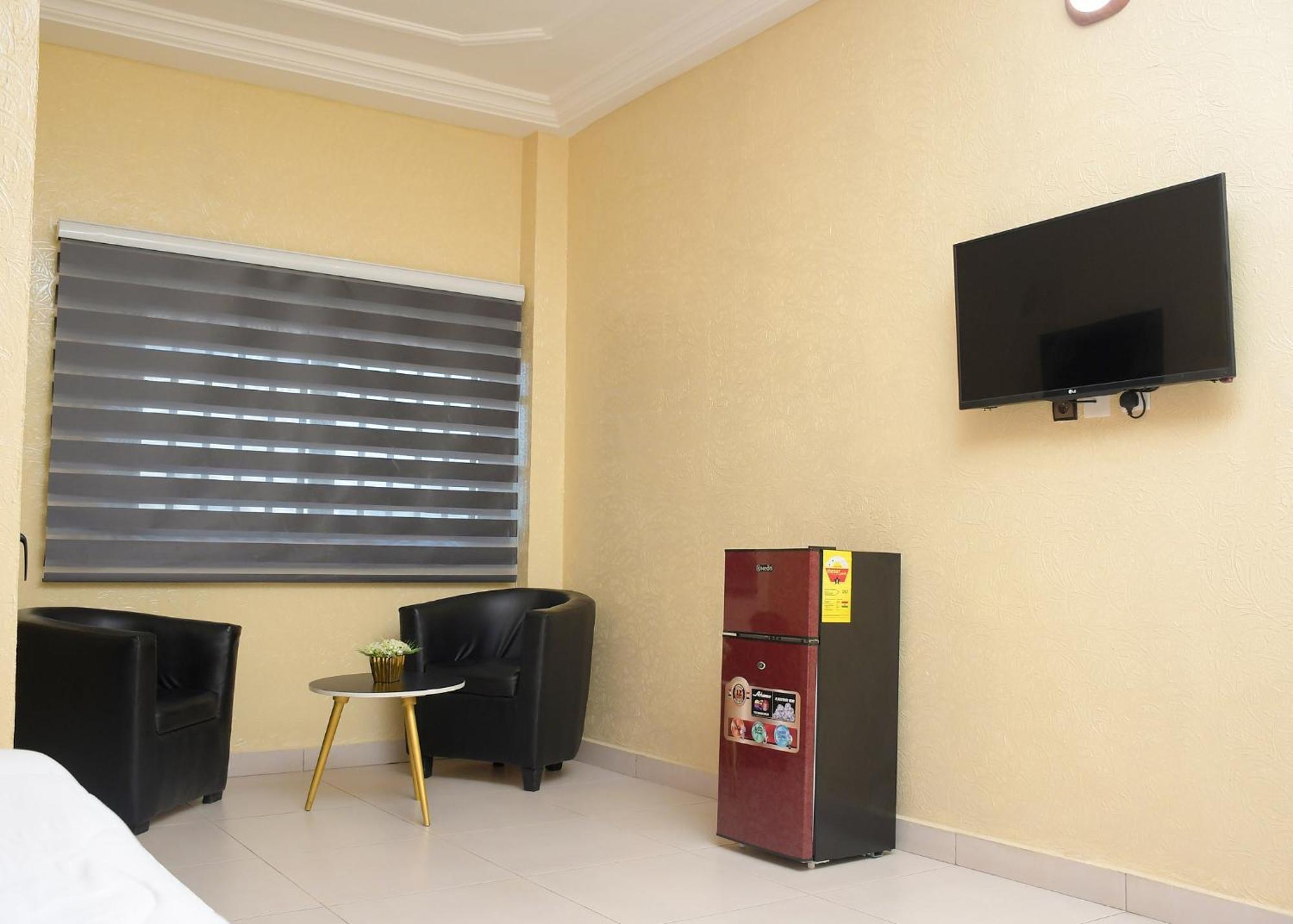 Hotel Mavilla Cotonou Ngoại thất bức ảnh
