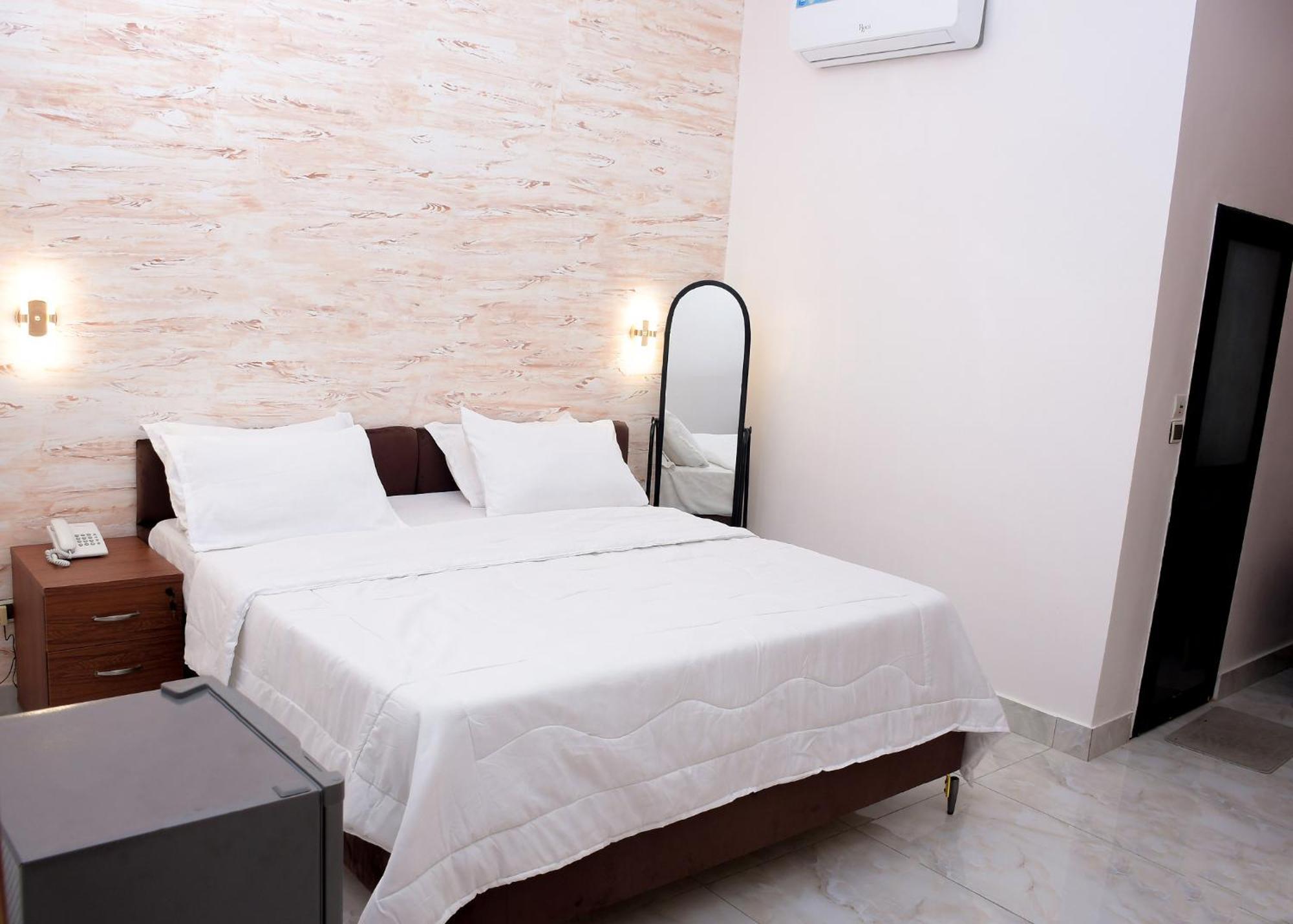Hotel Mavilla Cotonou Ngoại thất bức ảnh