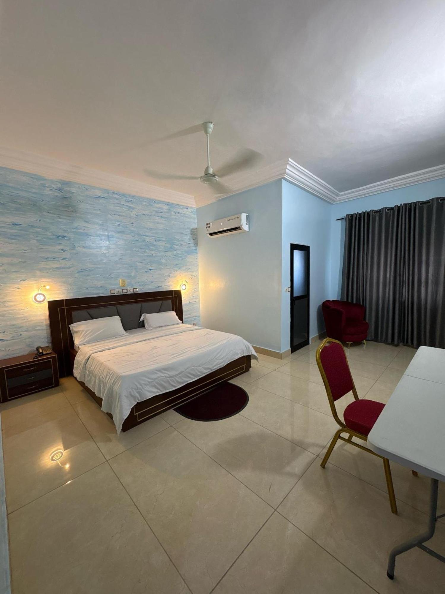 Hotel Mavilla Cotonou Ngoại thất bức ảnh