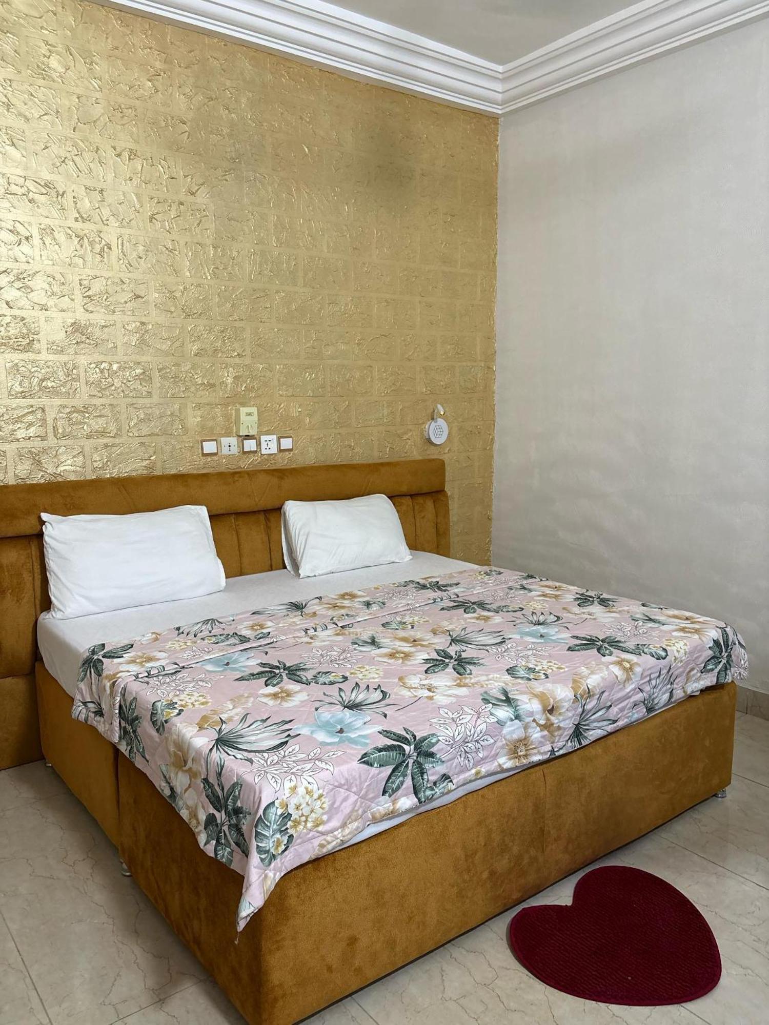 Hotel Mavilla Cotonou Ngoại thất bức ảnh
