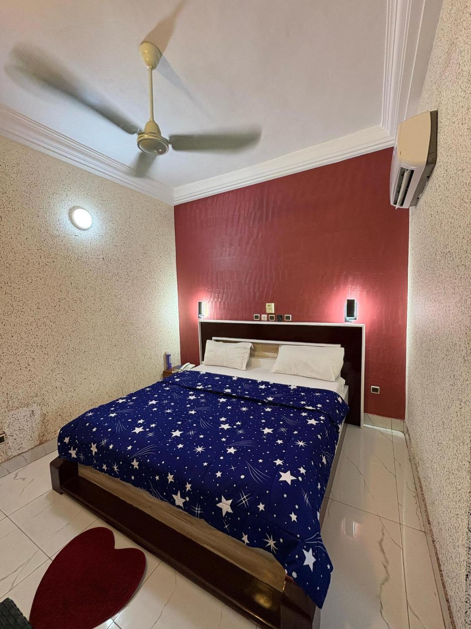 Hotel Mavilla Cotonou Ngoại thất bức ảnh